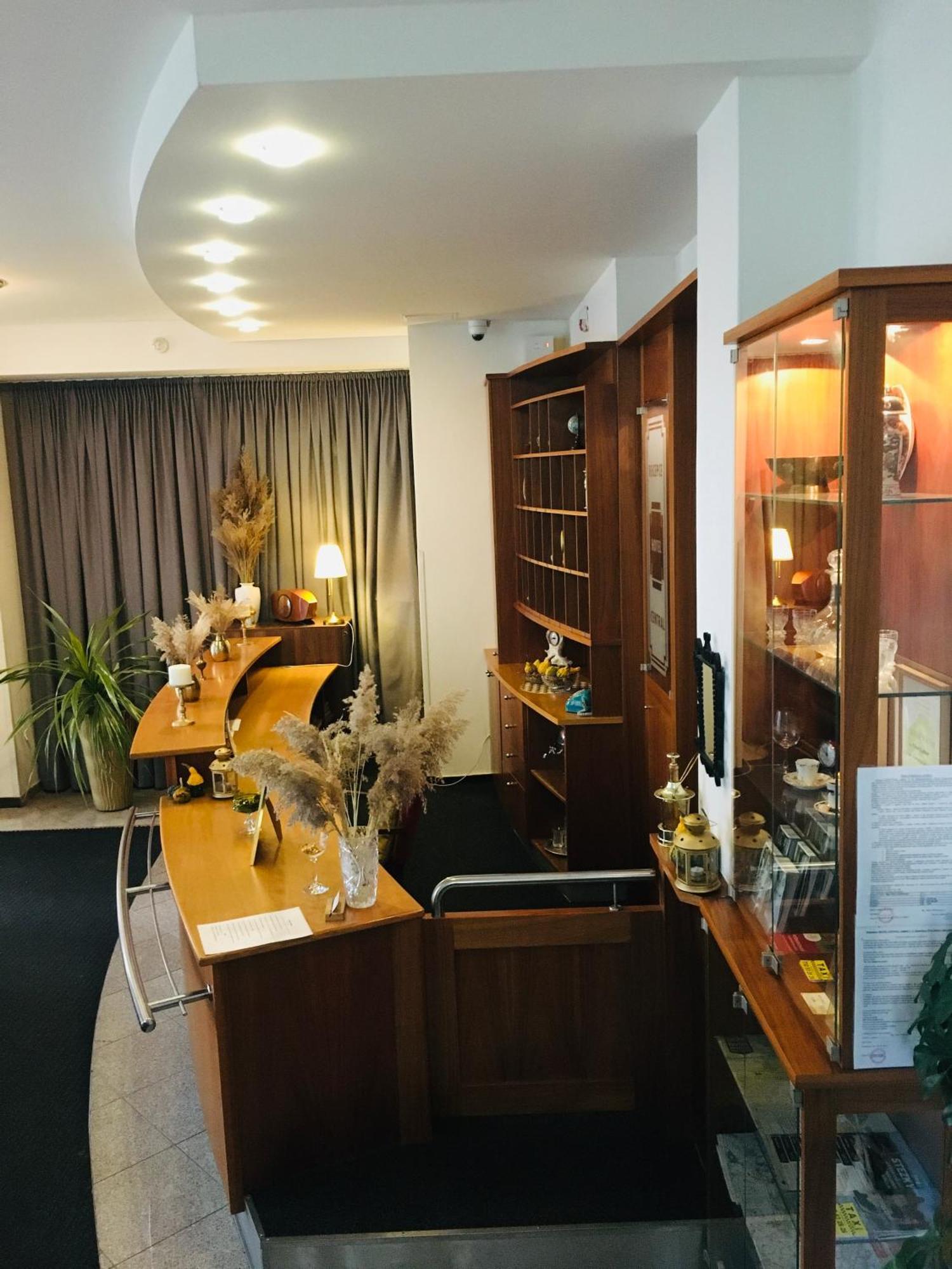 Dvůr Králové nad Labem Penzion Hotelu Central מראה חיצוני תמונה