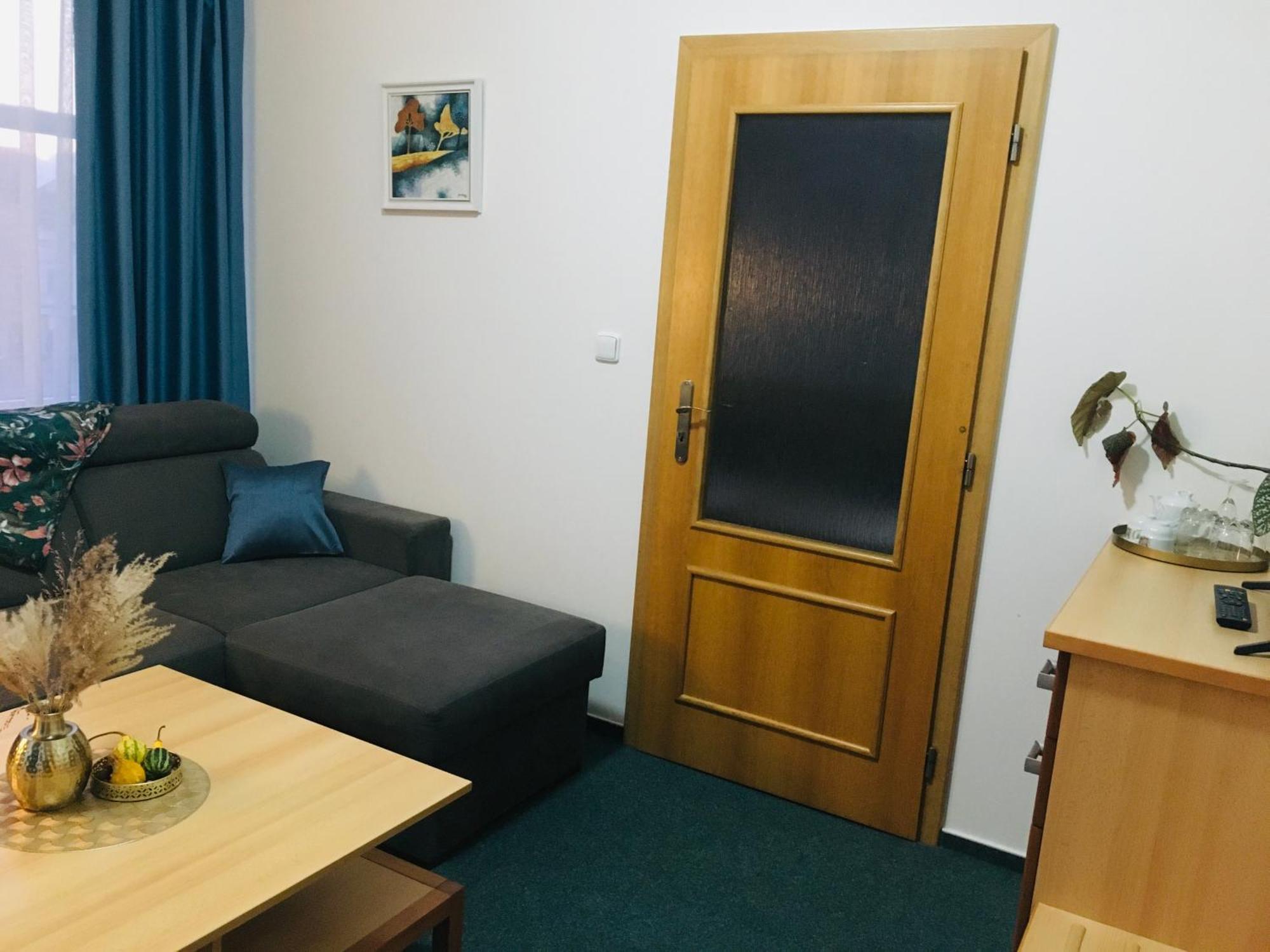 Dvůr Králové nad Labem Penzion Hotelu Central מראה חיצוני תמונה